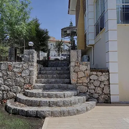 Detached With Private Pool In Oeluedeniz, فتحية