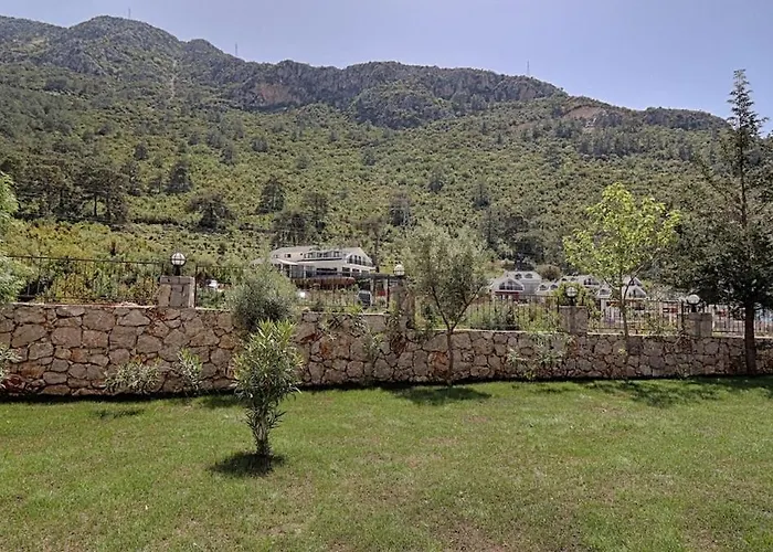 Detached With Private Pool In Oeluedeniz, فيلة *