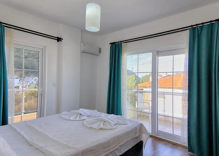 Detached With Private Pool In Oeluedeniz, فيلة *