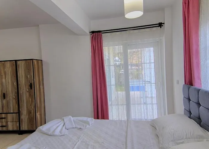 Detached With Private Pool In Oeluedeniz, فتحية