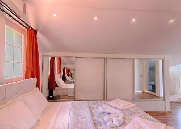 فيلة Detached With Private Pool In Oeluedeniz, *