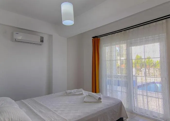 فيلة Detached With Private Pool In Oeluedeniz, *