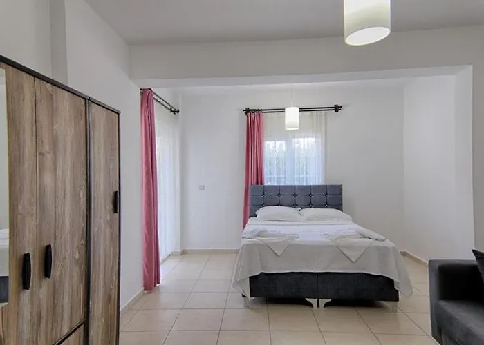 فيلة Detached With Private Pool In Oeluedeniz,