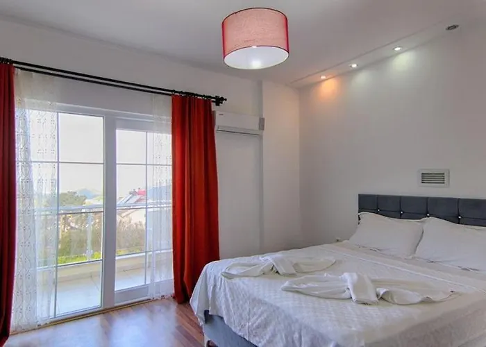 别墅 Detached With Private Pool In Oeluedeniz, *