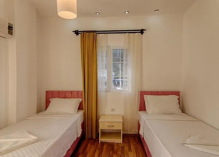 Detached With Private Pool In Oeluedeniz, 别墅 *