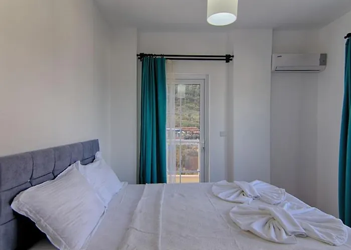 Detached With Private Pool In Oeluedeniz, 别墅 *