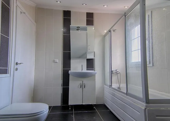 Detached With Private Pool In Oeluedeniz, 别墅 *