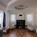 Detached With Private Pool In Oeluedeniz, 페티예