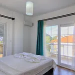 Detached With Private Pool In Oeluedeniz, Willa *