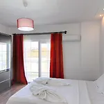 Detached With Private Pool In Oeluedeniz, 빌라 페티예