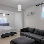 Willa Detached With Private Pool In Oeluedeniz, *