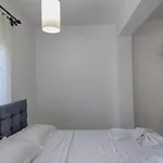 Detached With Private Pool In Oeluedeniz, 빌라 페티예