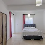 빌라 Detached With Private Pool In Oeluedeniz,