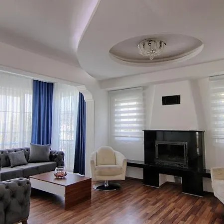 Willa Detached With Private Pool In Oeluedeniz,