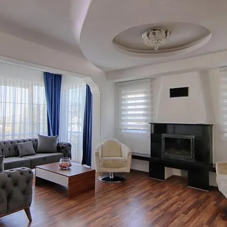 Detached With Private Pool In Oeluedeniz, Willa