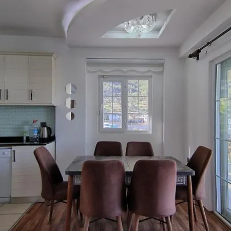 Willa Detached With Private Pool In Oeluedeniz, Fethiye