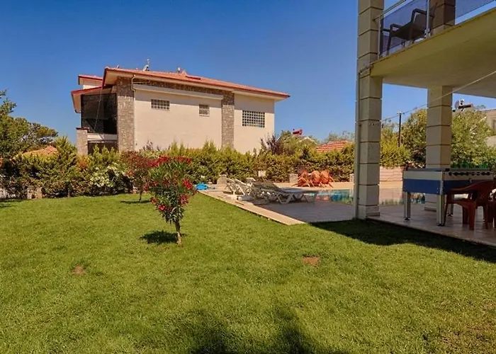 Detached With Private Pool In Oeluedeniz,