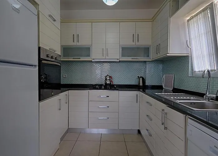 Detached With Private Pool In Oeluedeniz,