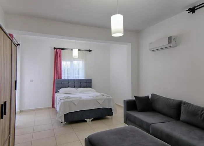 Detached With Private Pool In Oeluedeniz, Villa *