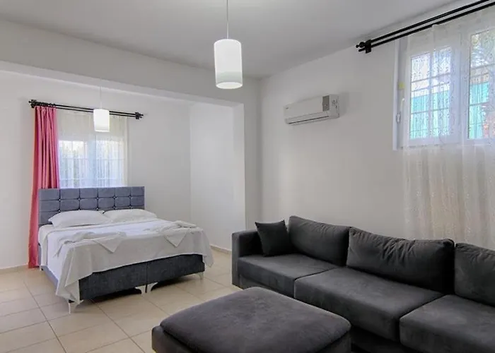 Villa Detached With Private Pool In Oeluedeniz, *