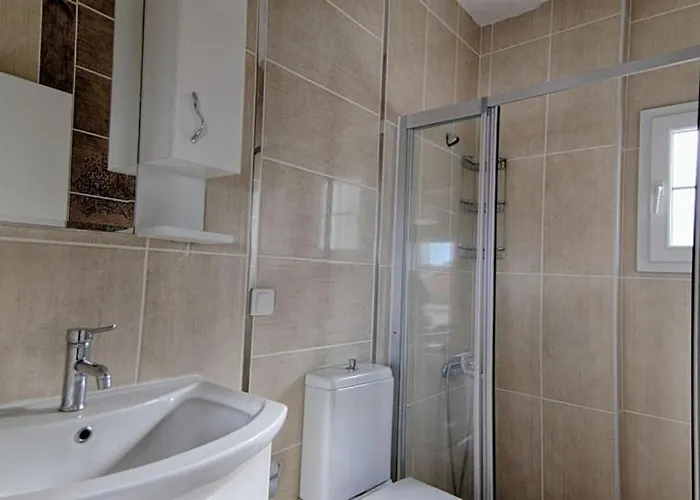 Villa Detached With Private Pool In Oeluedeniz,