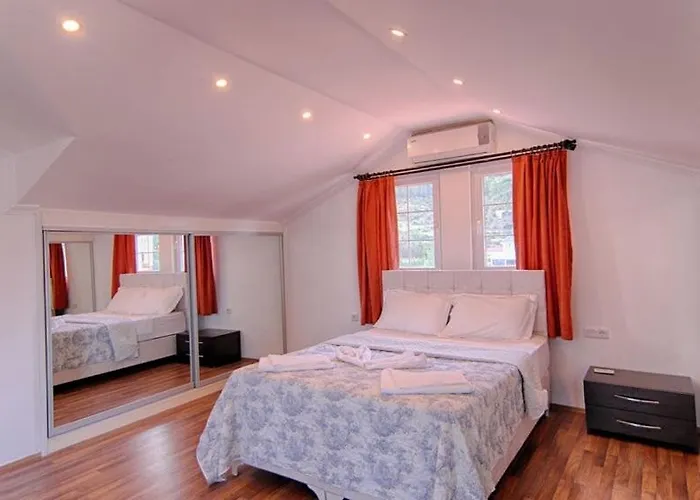 Villa Detached With Private Pool In Oeluedeniz,